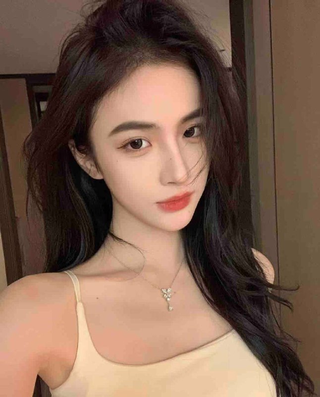 星星🏠Height：175cm   •Weight：48Kg   CUP： C• 网红博主 兼职模特 高白纯• 完美腿形🍑臀 肤白貌美 身材匀称✨•谈吐优雅 外冷内热 配合度高•圈外无风尘 只接素质贵宾🙏