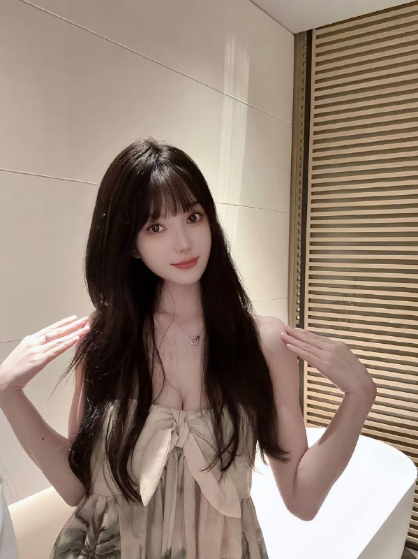 广州杨弈🌟165c伊伊 02年