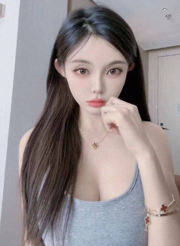 广州杨弈🌟短期兼职 圈外女友性格好 温柔不事 配合度极高年龄03 身高167 真实胸D