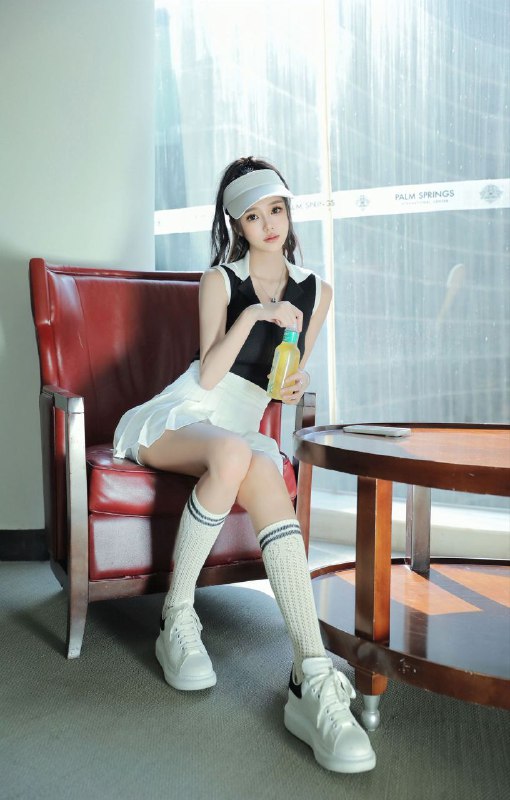 广州糖宝家•全脸天然无整形  可素颜见客户•Speciality/特长爱好：健身 旅游 看书•Height身高/178·Weight体重/96·Bust胸围/真🐻D 小蛮腰 大长🦵可纯可蜜，希望在有限的时间遇到有缘的你#思源