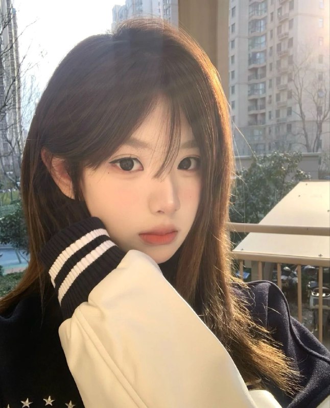 广州糖宝家小乖04年160C 小鸟一人  马甲线皮肤白。爱运动，健身，温柔夹子音。刚下水，请对我温柔一点