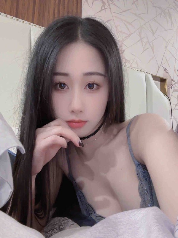 星星🏠🏠3外5广州极品新人 纯欲天花板Height净身高:168 Weight体重:95年龄:00年🐻：D无尘纯天然美女 筷子腿 A4腰 皮肤白衣着气质大牌 高素质 气质卓雅 素养极佳