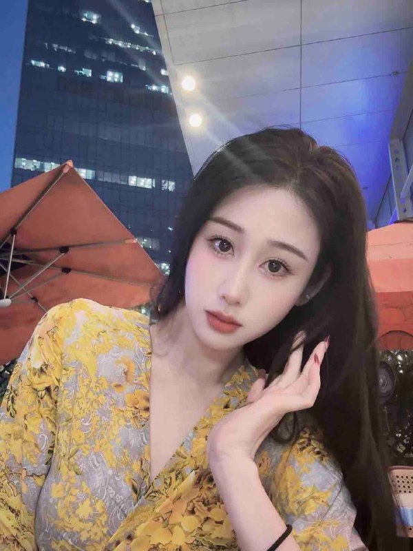 星星🏠🏠3外5广州极品新人 纯欲天花板Height净身高:168 Weight体重:95年龄:00年🐻：D无尘纯天然美女 筷子腿 A4腰 皮肤白衣着气质大牌 高素质 气质卓雅 素养极佳