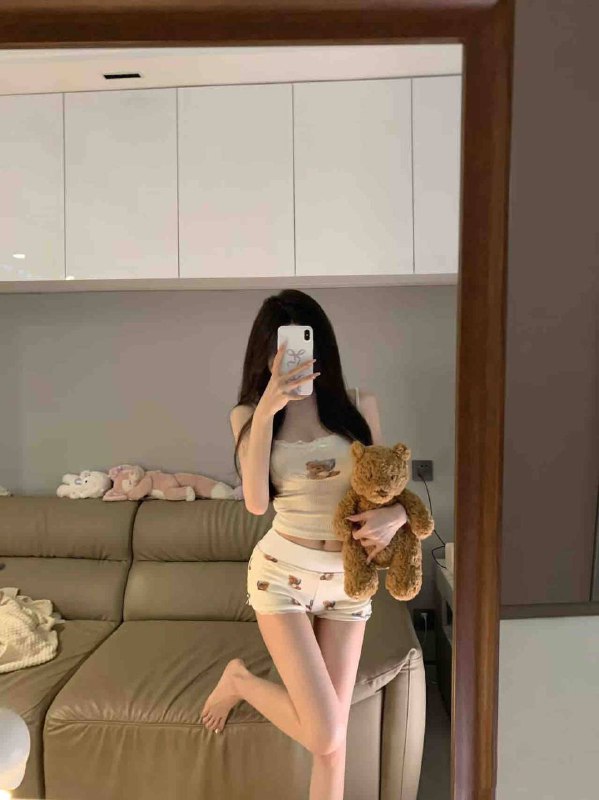 星星🏠广州在校学生👩‍🎓实习护士👶美淇💗💝🛩168 C 04年真实医药专业学生 实习护士可考专业知识🔥服务好 有耐心 不催课🈚️差评🈚️不良嗜好 性格热情温柔暂时3⃣️起 不接醉酒课 只接素质客户💕纯天然0整容    碧玺纯欲类型🦋全身雪白🐝三点🌸🌸粉茫茫人海期待与你相遇