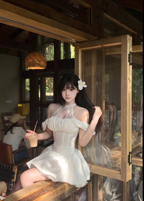 星星🏠广州•❤️人 𝟎4年｜ 软妹萌萌甜心教主 /JK  制服 /可爱 萝莉身高：168体重：48kg年龄:   21岁罩杯:   𝐂 𝐜𝐮𝐩☑️软嫩☑️皮肤白皙  身材真实照片绝无修图天生自带少女体香 声音甜美 声控的绝对福音