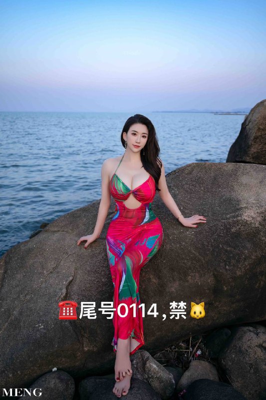 广州卡人🏠💛💛💛🌟178健身大蜜极度女人味，气质高雅，性格温柔，喜欢骑～高尔夫，每天撸铁，前凸后翘，真熊E，大屁股蜜桃臀，S腰，皮肤雪白，多肉紧实，欧美身材，不催不事儿，谈吐得体❤️🉑蛇纹69陪浴双飞，超级配合，一流服务控#大米#御姐#少妇