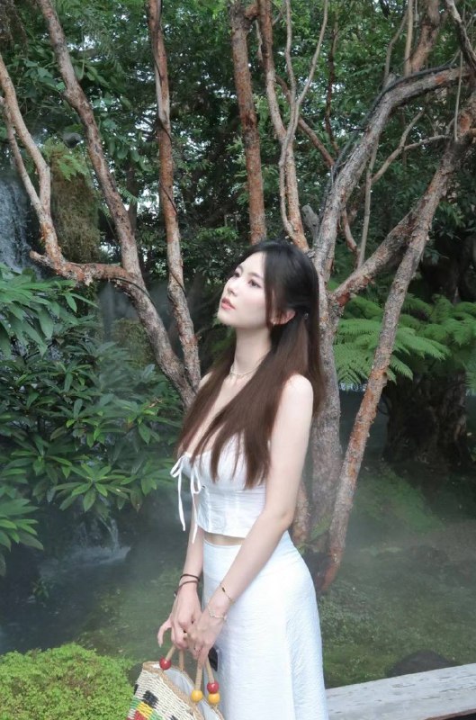 广州卡人🏠💛💛💛歆 165真🐻d03年 乖巧懂事有耐心 小奶音