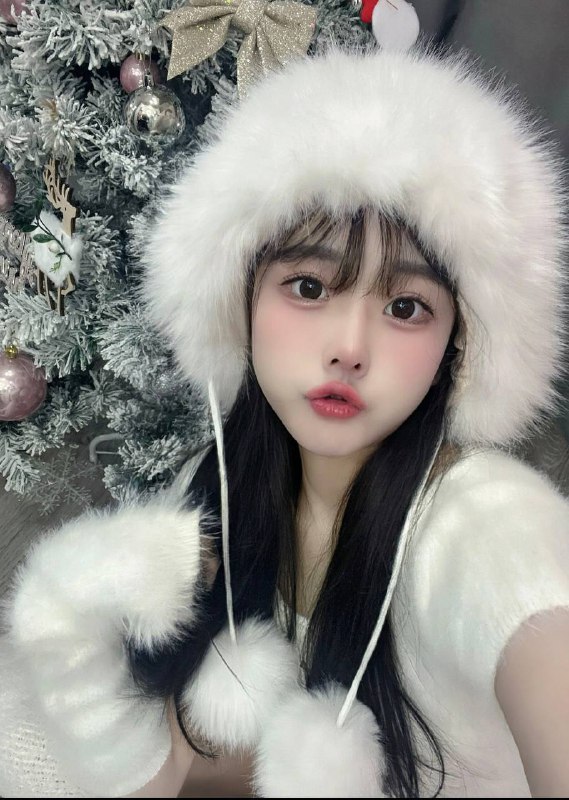 杨弈广州佩佩05-168D小主05极品纯御首开在校大学生   纯纯新人   一个客不认识典型甜妹，初恋般感觉