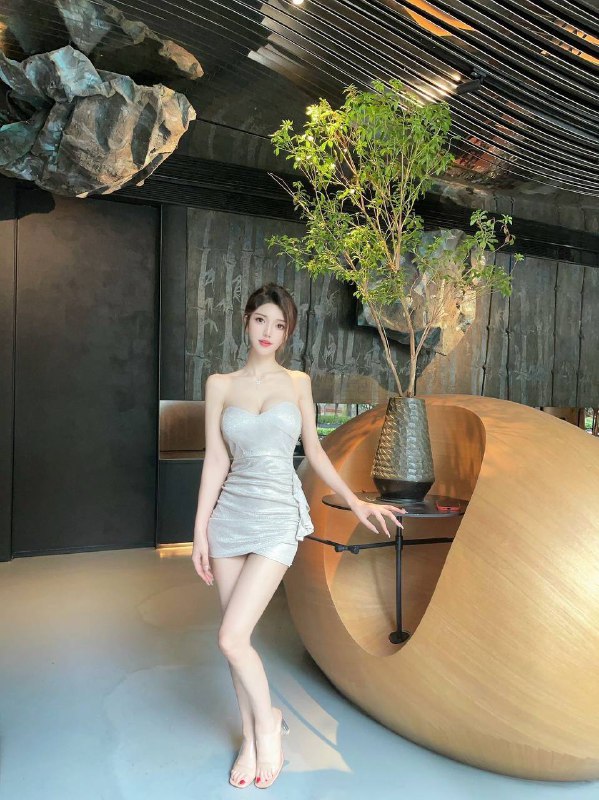 杨弈广州童童-粤语健身教练168D洋气大牌/蜜臀马甲线健身教练闲暇兼职敏感体质 随缘潮喷鲍鱼会呼吸洋气大蜜 性感尤物人间芭比爱健身