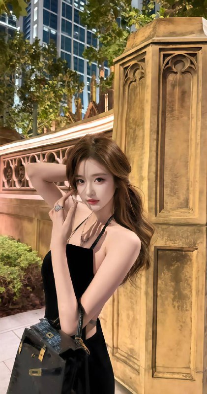 卡人🏠💛💛💛洋气网红甜美款家3外5🦜178D，极品大长腿，腿长105cm车模兼职，火辣身材，洋气高瘦女友feel，性格超级好，初恋感不催不事，温柔体贴，善解人意#家3外5#大长腿#御姐