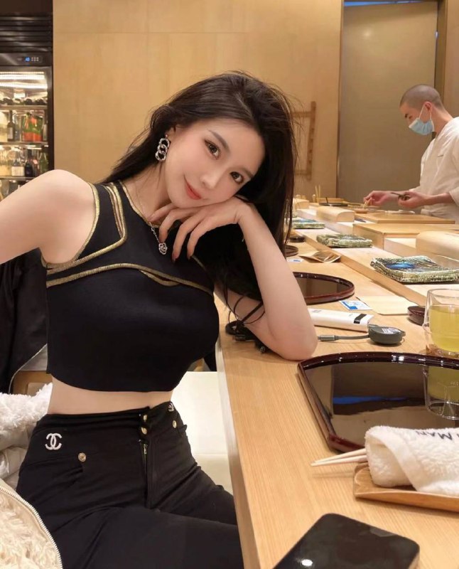 卡人💛💛💛💛🏠广州172 心怡(高素质纯圈外兼职不常開)洋气穿搭 纯御系天花板·真实00年 172 D➕玲珑牛奶紧致肌肤腿控首选赋予您最强的感官盛宴真实无差别百玺女神💗#心怡