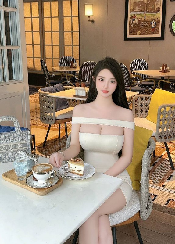 #广州糖宝家短暂兼职⭐苏苏• 𝐇𝐞𝐢𝐠𝐡𝐭身高：175• 𝐁𝐮𝐬𝐭胸围： F🐻平面模特🌟自然真🐻大米🍑臀🌟筷子腿🥢性格温柔🌟超女友Feel#苏苏