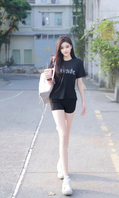 广州糖宝家05新人178安雅刚下水，兼职学生，• 𝐇𝐞𝐢𝐠𝐡𝐭身高/178• 𝐖𝐞𝐢𝐠𝐡𝐭体重/50kg• 𝐁𝐮𝐬𝐭胸围/🐻D上粉下粉，皮肤雪白，刚破处说话温柔，性格温顺，邻家妹妹款不催不事，温柔大方，言语得体，🉑️69🉑️🐍纹 支持各种炎症