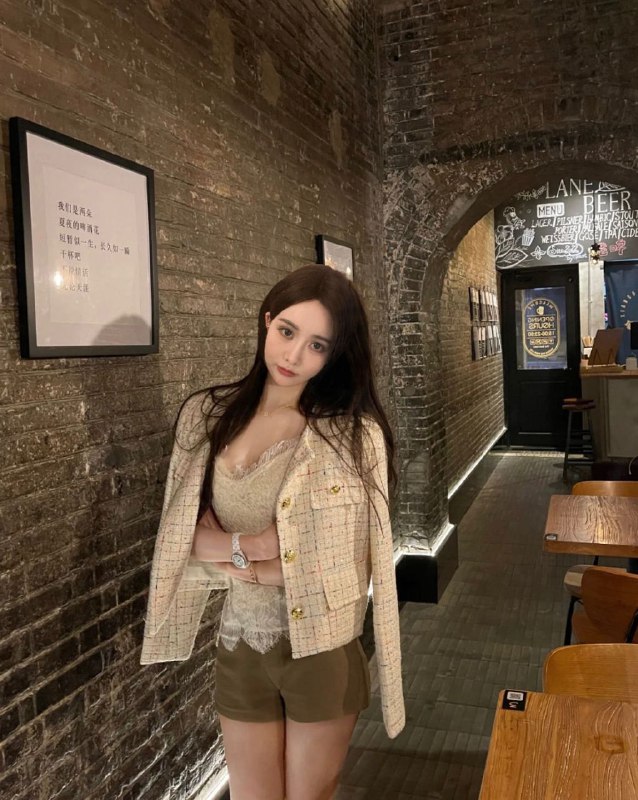 广州糖宝家大白熊顶级嫩模 白净大长腿 极品烧杯 人间尤物Occupationn：平面模特 ｜Age: 19 Bust: DHeight: 172｜Hobby：游泳｜瑜伽｜茶艺｜旅  行｜画画｜钢琴性感温柔｜端庄大方｜洋气大牌｜谈吐优雅｜穿著时尚｜穴肥水多｜活好不事｜身材正点｜口活一绝｜鸳鸯深喉｜长腿美杀｜气质高级｜婀娜多姿｜温柔随和｜水多量大｜魔鬼身材｜精致脸蛋｜善解人衣｜————————————————————配合度极高 柔韧度极好 腰臀比完美 小腹无赘肉平时常健身 常年练瑜伽 可多种体位 待客如男友服务意识强 互动技术高 女友体验感缠绵床榻销魂酥骨 懂风情知情趣大灯长腿都给你有前有后 满足你所有欲望幻想道具服饰制服齐全 擅长各种角色扮演解锁各种体位姿势仅接待高素质客户 据不守时醉酒课低素质屌丝看客浪费时间勿扰推荐指数⭐️⭐️⭐️⭐️⭐️真人真照🈲挂🈲冒🈲