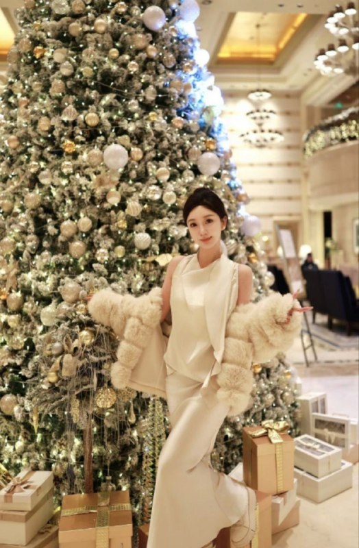 广州糖宝🏠草莓1全身雪白大三在校学生 02年 真实164c粤语 广东人 小巧玲珑 皮肤巨白 不白赔总真人真照🚫冒 不会粤语都是假#草莓