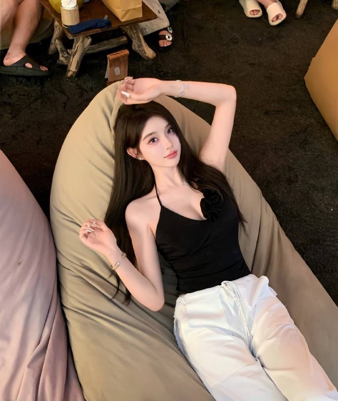 杨弈广州🦜硬5新人 清纯网红短开•  00后  170D• 纯欲真实网红 可验•  谈吐气质一流  高学历 有素质 长腿细腰