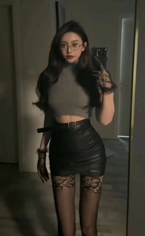 广州 糖宝🏡嘉欣广州❤️人🌷性感大蜜， 业余兼职 气质优雅，↘️👠173cm..   真🐻大G蜜桃翘臀星级酒店或者课家🉑️外，🉑🐍，🉑⑥⑨伴游🔥配合度高，服务全面，三点粉，🔥好不事，不催、不挂。🉑️👙👠丝袜，野性十足，渴望被征服！🔜本人比照片好看 身材nice 温柔体贴，肤白貌美，待课男友