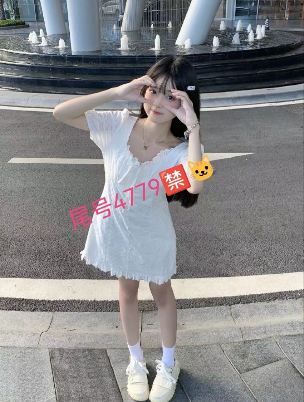 #广州王子诺🌹05七七学生兼职首开身高/ 163cm，体重86胸围/🐻c 天然零整年龄05年皮肤丝滑牛奶🥛肌 你的专属女友甜美温柔 性格活波 萌萌小可爱 无纹身圈外新人，偶尔兼职，纯欲小萝莉只见素质客，期待遇见#七七#萝莉#jk洛丽塔