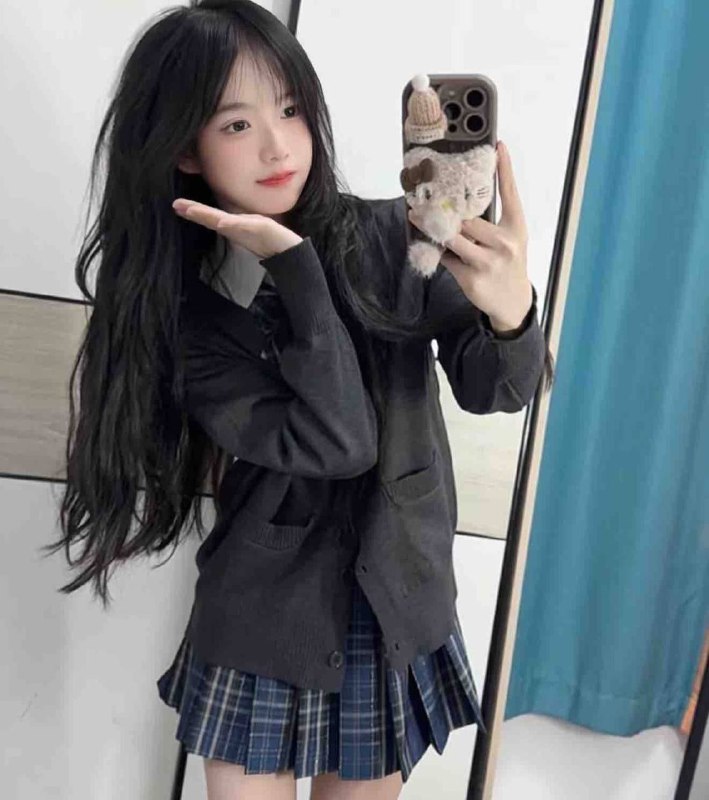 广州卡人🏠茜茜💛💛💛💛纯新人下海第一天 学生兼职 真实06白小纯 纯天然0整 妈生脸  身高166🐻C  乖巧可爱 有纹身#无整#茜茜#白小纯