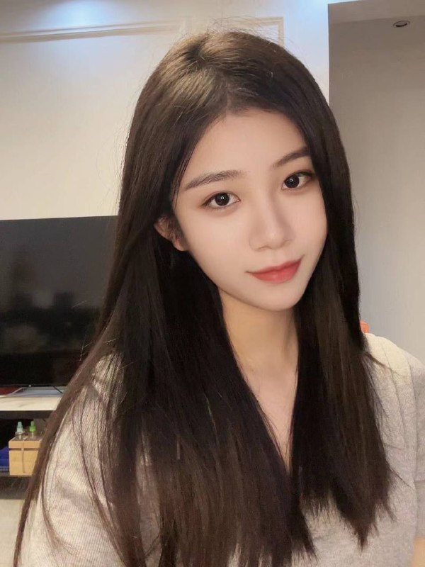 #广州卡人🏠💛💛💛新人 宋心，🍓纯天然零整容，🍊气质高白纯🍕净身高 172C，🍭清纯初恋感，校花邻家小妹，🧸毫无风尘气息#宋心#无整#大长腿