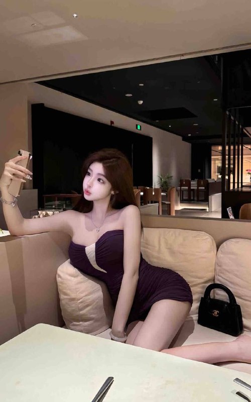 星星🏠广州短暂兼职高学历👩‍🎓02年•身高168    胸围：D•圈外兼职   自然真🐻假一赔十•皮肤雪白   性格温柔🧚‍♀️