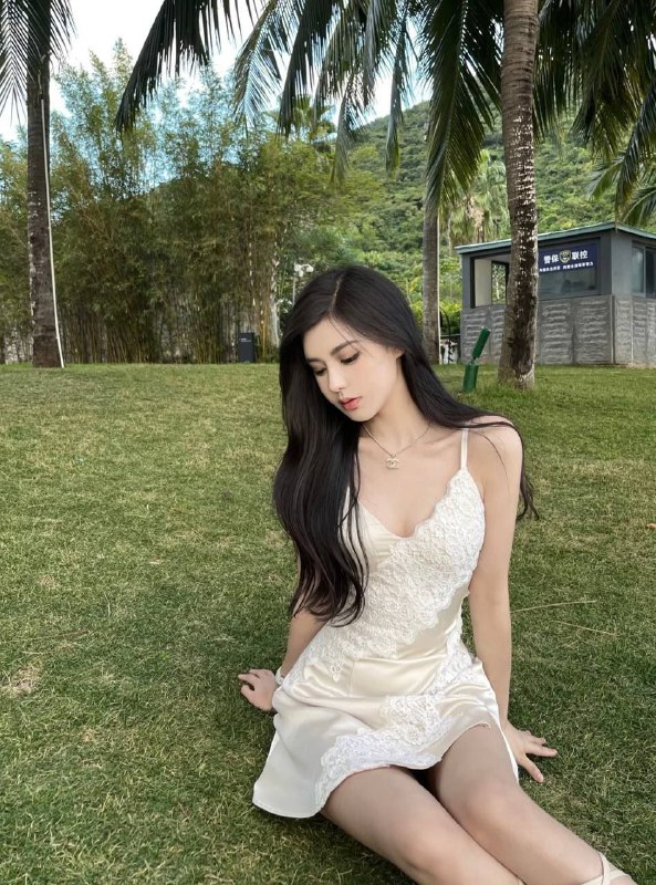 图图🏠广州可纯可欲气质好Bust: 34DHeight: 173cm Weight: 48kgDate of birth: 00后﻿时尚气质大牌 穿衣时尚 有品味爱笑的甜美女孩 温柔迷人优雅﻿热爱健身 天然美🐻大腰细🍑臀