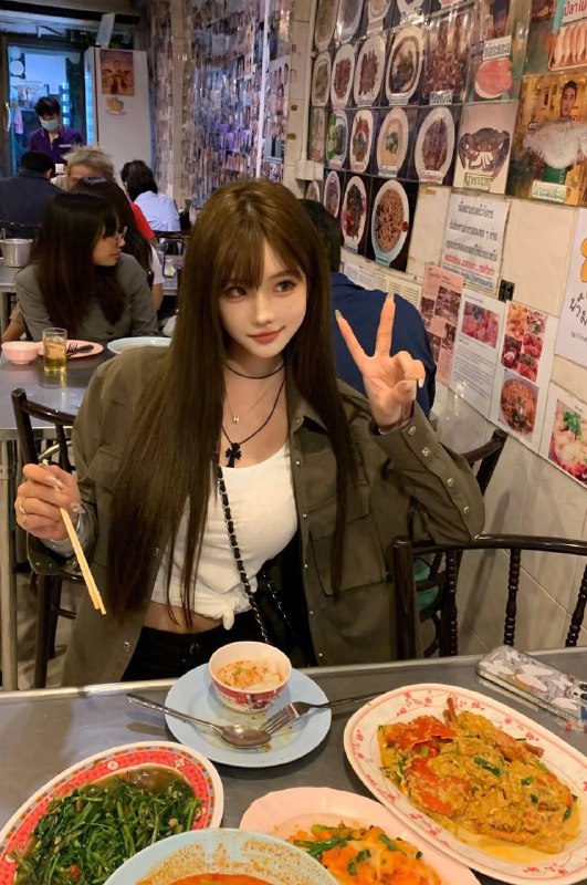 杨弈广州 硬5🦜00 172d神仙颜值 洋气大牌• 兼职 只见素质