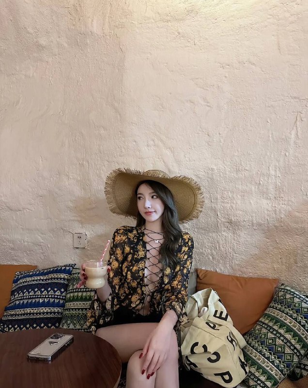 杨弈广州🦜硬5 极品御姐173 f  短暂游玩中身材比例超正🥢腿长🐻大