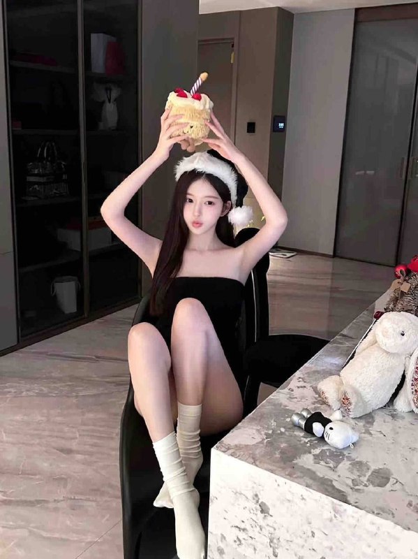 杨弈广州•硬5🦜新人真实带货主播兼指首开清纯纯欲网红30w粉丝+﻿168C+无纹身 ﻿肤白 洋气大牌 谈吐优雅.温柔听话.待客如男友.可素颜接单.兼职不常在