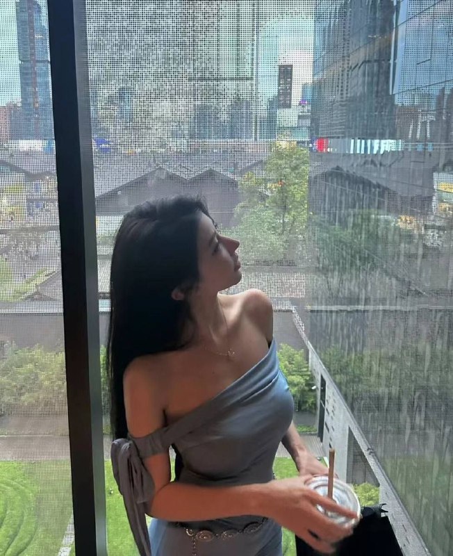 索隆🏠广州💛💛💛174🐻真 D    纯欲网红可盐🧂可甜🍬谈吐极佳温柔耐心高素质   [玫瑰]人照无差💗假赔#佳歆#大长腿#御姐