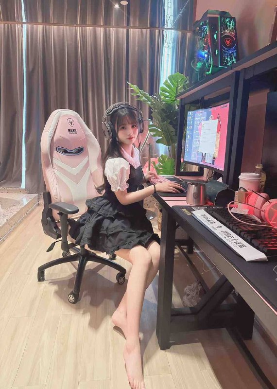 卡人🏠💛💛💛💛广州 摇摇 170D  06年 电竞甜妹颜值高 身材好  情商高 服务好——————————————零整容 高颜值的小可爱🉑️💦T🉑️🐍🦟🉑️69你少年时的初恋女友天真烂漫温柔可人不催不事 恋爱般的甜蜜#瑶瑶#白小纯#无整