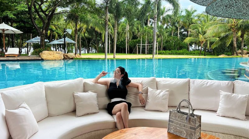 广州 初音🏠硬5↑健身姐姐 175🐻大G纯天热 无整💯鹦鹉5第一次开🥹兼职，多多关照。净高172、体重110、出生：99🐻36G气质十足 沙漏⏳身材性格温柔 知书达理 谈吐优雅。🔥棒棒 欲女💦水多多 各种丝袜制服诿感高跟鞋、还可🐍吻、🫦爆、69，指滑，胸推，等等）