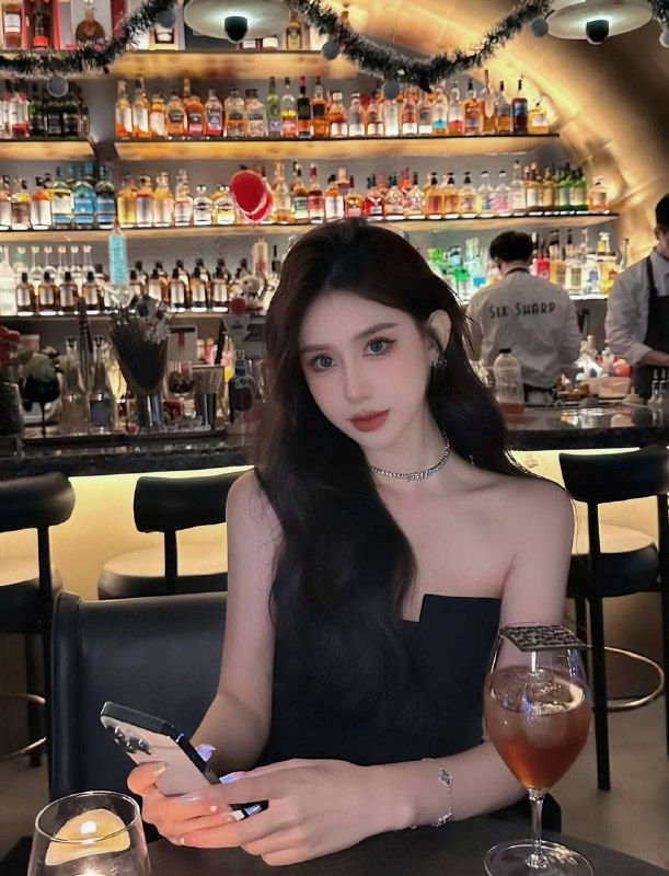 广州糖宝🔥月亮𝐇𝐞𝐢𝐠𝐡𝐭身高/166🐻D纯欲风 御姐型  完美女友feel水蛇腰 身材火爆人美性格好 温柔不事🉑️视频验证新人兼职  期待与您相遇#广州#月亮