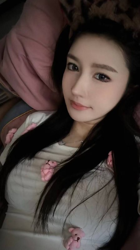 杨弈广州网红纹身师• 𝐇𝐞𝐢𝐠𝐡𝐭身高/176• 𝐖𝐞𝐢𝐠𝐡𝐭体重/47kg• 𝐁𝐮𝐬𝐭胸围/🐻D• 𝐀𝐠𝐞年龄/ 02🌟上得了厅堂，下得了书房🌟可动可静🌸可柔可狂🌸耐心有素🌟穿衣大牌，大长腿 马甲线 高级脸 大眼睛