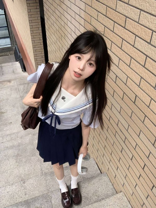 杨弈广州新人 小萨🐻C 08年 A4腰 166 85斤可甜可盐性格超好氧气甜妹 初恋女友