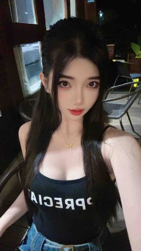 杨弈广州173 d瑶瑶清纯零整美术学院校花• 𝐖𝐞𝐢𝐠𝐡𝐭体重/95• 𝐀𝐠𝐞年龄/00气质大牌 待人温柔 声音甜美给你不一样的恋爱