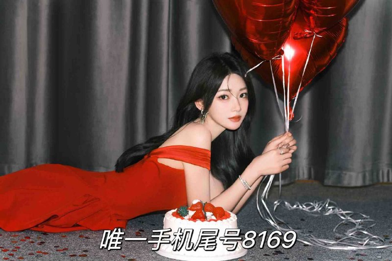广州欢喜🏠#白虎粥粥博主  自有品牌服装主理人精通4国语言  高素质  高颜值身高168cm  体重40kg  胸围C阳光少女/性感辣妹/千金御姐/风格多变真人真照 拒绝网图 真人比照更好看灵动认准唯一手机尾号8169 其余都是假冒