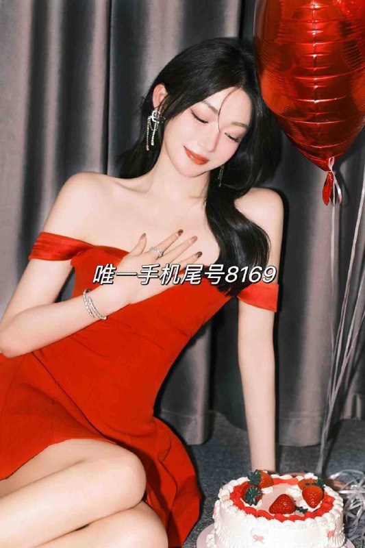 广州欢喜🏠#白虎粥粥博主  自有品牌服装主理人精通4国语言  高素质  高颜值身高168cm  体重40kg  胸围C阳光少女/性感辣妹/千金御姐/风格多变真人真照 拒绝网图 真人比照更好看灵动认准唯一手机尾号8169 其余都是假冒