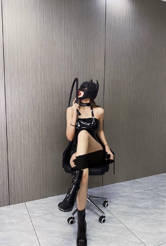 广州糖宝家专业sm💕小邱可轻中重度sm身高172🌟c胸🌟大长腿付费项目：可女王可女奴 可多人调教 可女同 可夫妻调教 可喷 可液体无套支持视频验证 作品展示 本人好看#广州#sm#小邱
