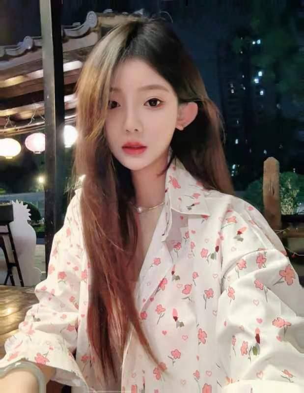 #广州王子诺🌹小甜甜 165cmC体重92斤02年绝对真实不照骗 性格超好 超甜极品纯欲质量妳的纯欲女友极品白小纯兼职妹妹在校大学生兼职停留168/02/C   纯天然0整❗️酥酥软软天然🐻清纯甜美  纯欲天然  jp小妖精洋气指数拉满～ 低素质勿扰🥰真人真照 假赔💰可接视频验证🈲冒#甜甜