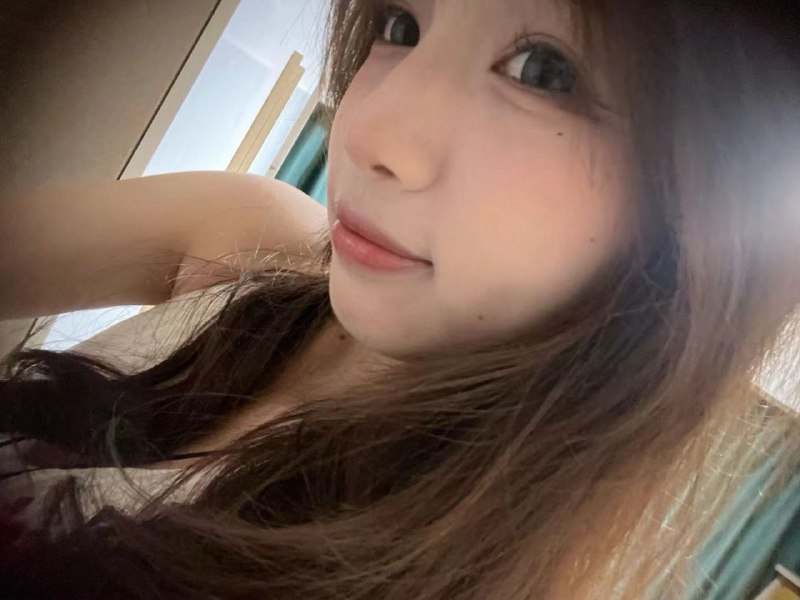 icey新菜幼态萝莉真实07年可验 身高165体重 92  真🐻D本人皮肤白皙无纹身 天生幼态娃娃脸纯天然无整 乖巧听话  驾赔