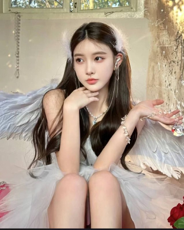 杨弈广州 硬5🦜170 E乖巧听话 可素颜见客真人真照 支持各种验证 平身健身前凸后翘蜜桃臀 马甲线