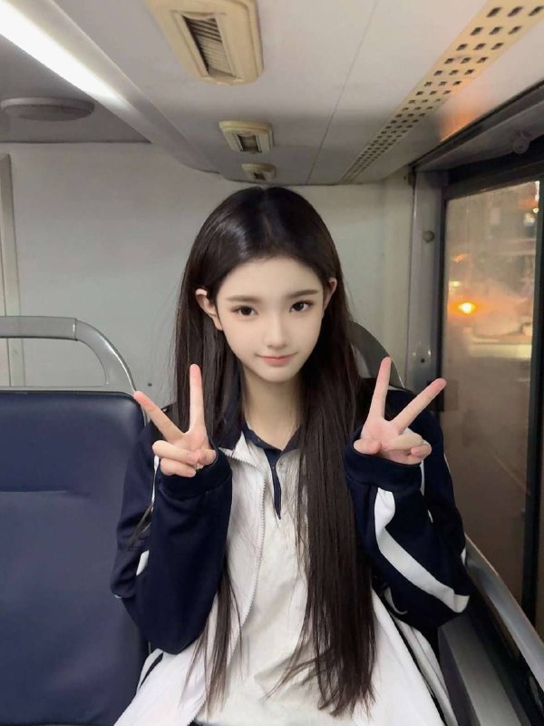 杨弈广州校花❣️硬5⬆️w🎬· 18岁· 163B（真实数据）· 211大一在读🥰· 精通爵士舞蹈💃❗清纯初恋脸 全身零整无纹身❗假赔总  低素质勿扰