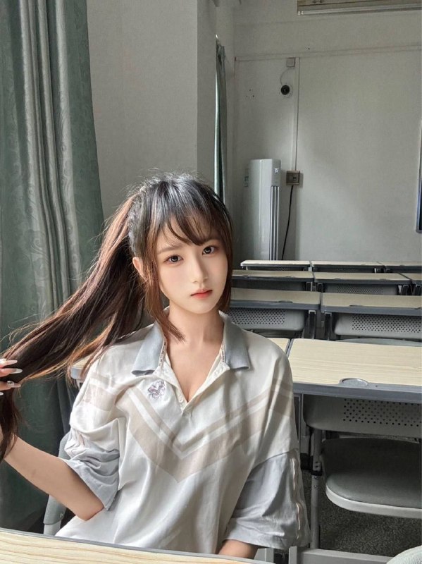 广州 糖宝🏠白虎依依💛💛💛极品06年学生暑假兼职🌸全天然无纹身脾气好事少不挑160🐻c 初恋女友感觉小巧玲珑类型🉑69蛇纹双✈️🉑接受SM调教#白虎#白小纯#无整#无纹身#依依