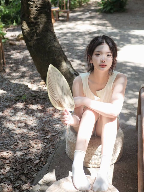 #广州王子诺🌹校花❣️硬5⬆️w🎬· 18岁· 163B（真实数据）· 211大一在读🥰· 精通爵士舞蹈💃· 本人真照    1:1可挂圈——————————————————————❗清纯初恋脸 全身零整无纹身❗假赔总  低素质勿扰#硬5#校花