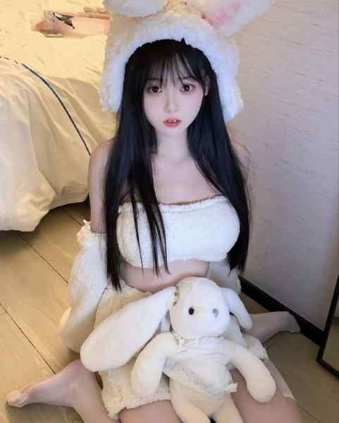 沈阳蓝德03年学生兼职身高：165体重：90真实纯天然 无整 小女孩性格特别好白小纯 气质清纯甜美 可纯可欲全球各地  各种类型  见面付💰换号了😂👇👇会员永久有效！现用客服：@AnnaGJ168私聊不了：@AnnaGJ168bot