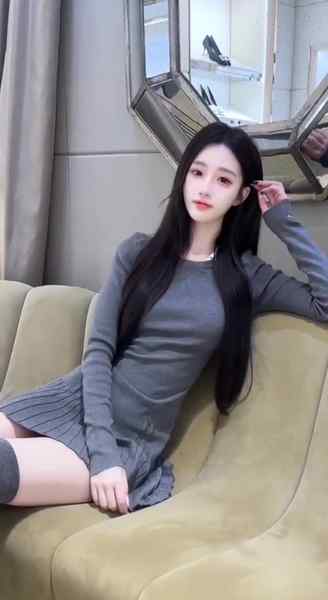 香港-白嫩D+小纯-168cm-腿长腰细