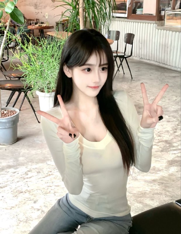 上海 极品纯欲  5⬆️꒰・身高/Height 168cm꒰・胸围/Bust D꒰・体重/Weight 44kg白小纯无整 胸粉 真熊🧸性格好m属性  声音甜美 可爱娃娃脸～真实03你的小可爱全球各地  各种类型  见面付💰换号了😂👇👇会员永久有效！现用客服：@AnnaGJ168私聊不了：@AnnaGJ168bot