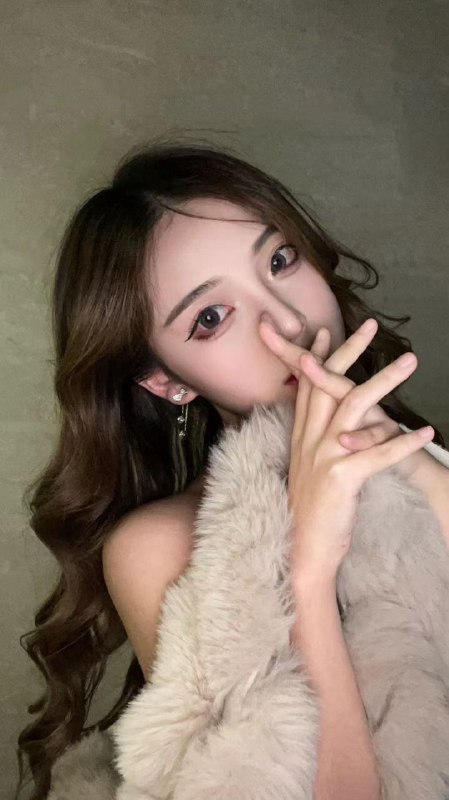 深圳 硬5W短暂兼职身高165 年龄03年🐻c体重88斤 可蛇纹 69皮肤细嫩光滑 不摧客 温柔善良可爱全球各地  各种类型  见面付💰换号了😂👇👇会员永久有效！现用客服：@AnnaGJ168私聊不了：@AnnaGJ168bot