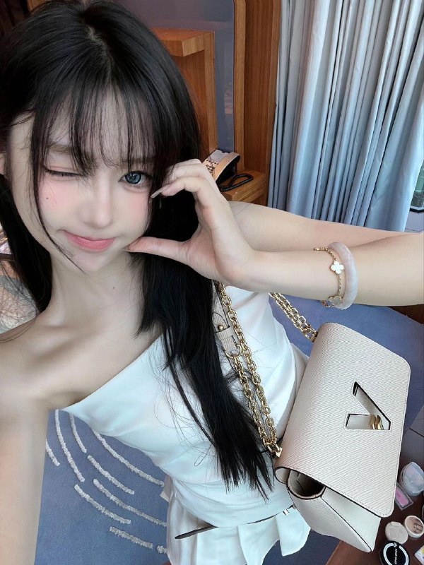 深圳  猫猫🐝🦜短暂兼职02年 辣妹子 168🐻C甜美可爱纯欲🌼笑起来超甜🥰主打反差感喜欢健身🏊A4小蛮腰  超级🍑大翘臀给你想要的漫画身材身体特殊 水多多 会喷水的多汁鲜鲍全球各地  各种类型  见面付💰换号了😂👇👇会员永久有效！现用客服：@AnnaGJ168私聊不了：@AnnaGJ168bot